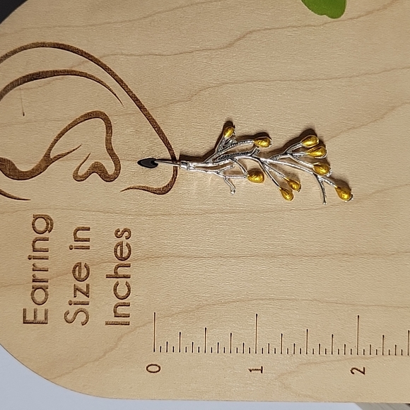 🔥LAST PAIR🔥 Two-Tone Twig Drop Earrings - Picture 3 of 7